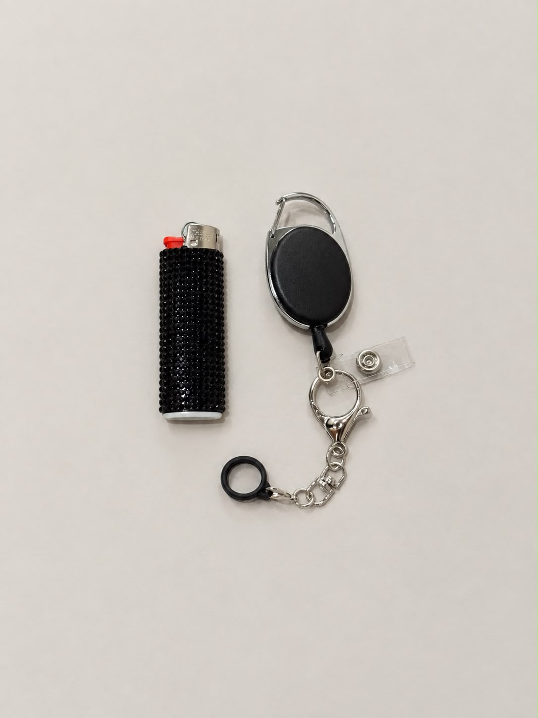 RETRACTABLE KEYCHAIN+ FREE LIGHTER